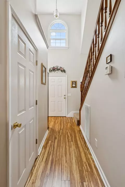 Entry Way - 1524 Quantum Ct, Murfreesboro, TN 37128 photo 4 of 10