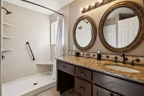 Bath - 1524 Quantum Ct, Murfreesboro, TN 37128 photo 1 of 4