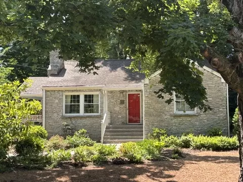 4003 Auburn Ln, Nashville, TN 37215