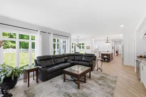 Living - 3016 Duplex Rd, Spring Hill, TN 37174 photo 2 of 3