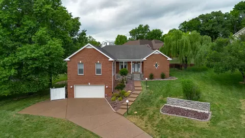 1143 Kimberly Dr, Goodlettsville, TN 37072