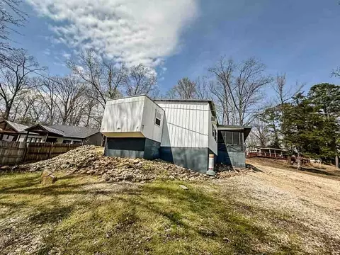 375 Belview Rd, Springville, TN 38256
