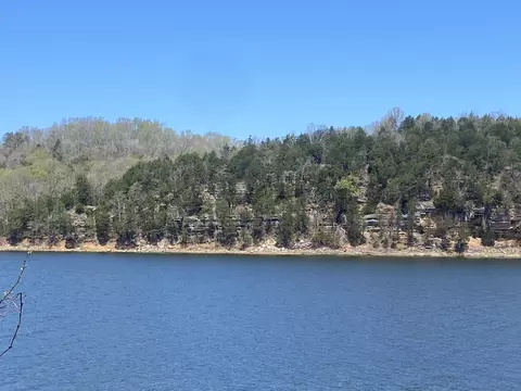 715 River Front Dr, Clifton, TN 38425
