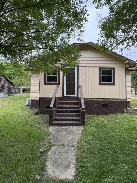 1117 Bledsoe Rd, Etowah, TN 37331