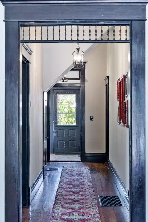 Entry Way - 113 N Oak St, Springfield, TN 37172 photo 2 of 5