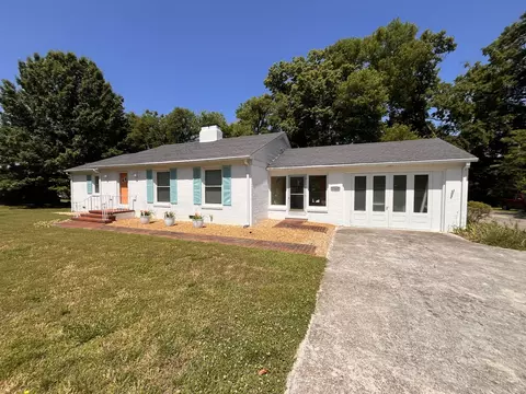 1310 Trotwood Ave, Columbia, TN 38401