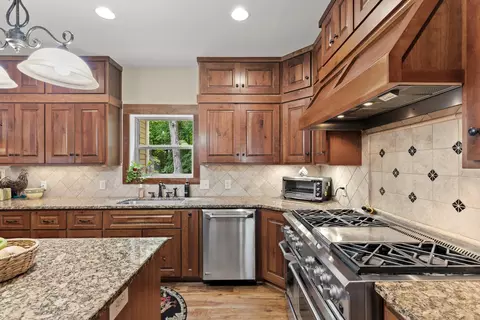Kitchen - 241 Richter Dr, Bethlehem, GA 30620 photo 7 of 11