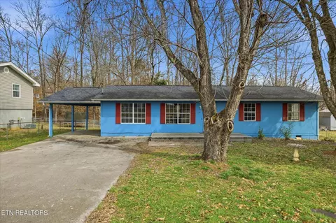 134 Foxwood Cir, Oliver Springs, TN 37840