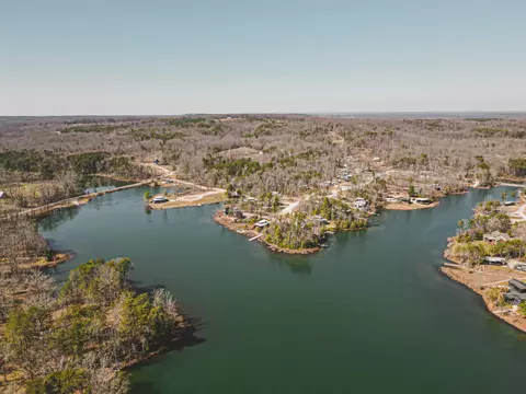 25 Heron Cir, Tracy City, TN 37387