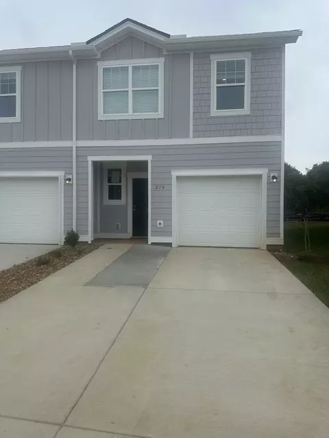 214 Darlington Dr, Dickson, TN 37055