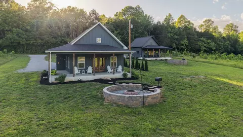 571 Bedford Lake Rd, Normandy, TN 37360