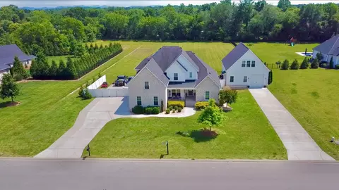 2511 Landis Ct, Murfreesboro, TN 37128