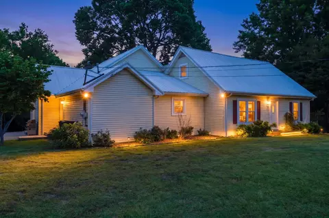 129 Oakland Dr, Gallatin, TN 37066