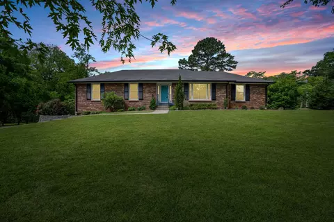202 Chip N Dale Dr, Clarksville, TN 37043