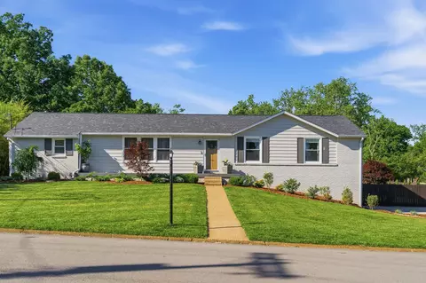 6305 Saint Henry Dr, Nashville, TN 37205