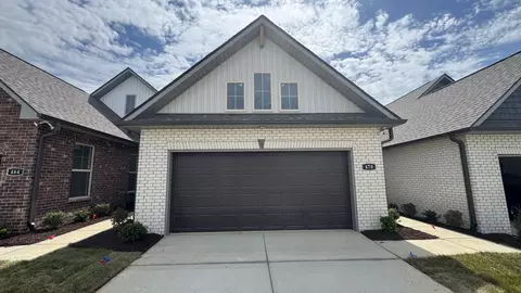 Exterior - 470 W Foxrun, Springfield, TN 37172 photo 2 of 5