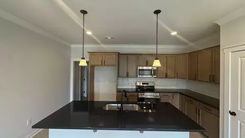 Kitchen - 470 W Foxrun, Springfield, TN 37172 photo 2 of 2