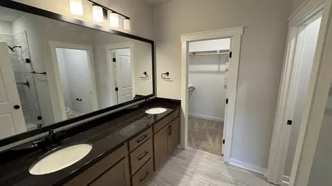 Bath - 470 W Foxrun, Springfield, TN 37172 photo 1 of 3