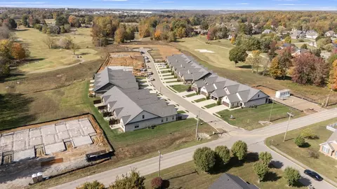 View/Area - 470 W Foxrun, Springfield, TN 37172 photo 1 of 8