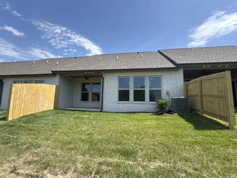 Exterior - 470 W Foxrun, Springfield, TN 37172 photo 4 of 5