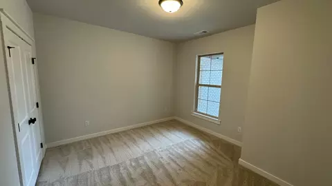 Bedroom - 470 W Foxrun, Springfield, TN 37172 photo 2 of 3
