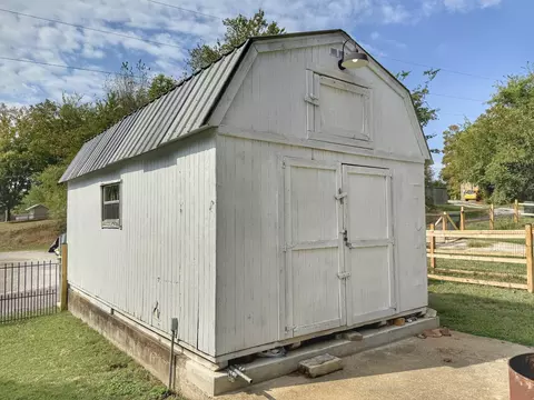 Other - 701 W 5th St, Dickson, TN 37055 photo 6 of 6