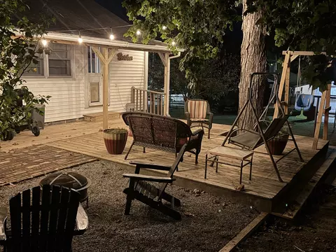 Exterior - 701 W 5th St, Dickson, TN 37055 photo 4 of 15