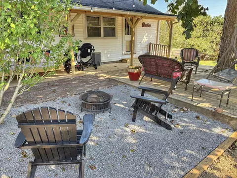 Exterior - 701 W 5th St, Dickson, TN 37055 photo 11 of 15