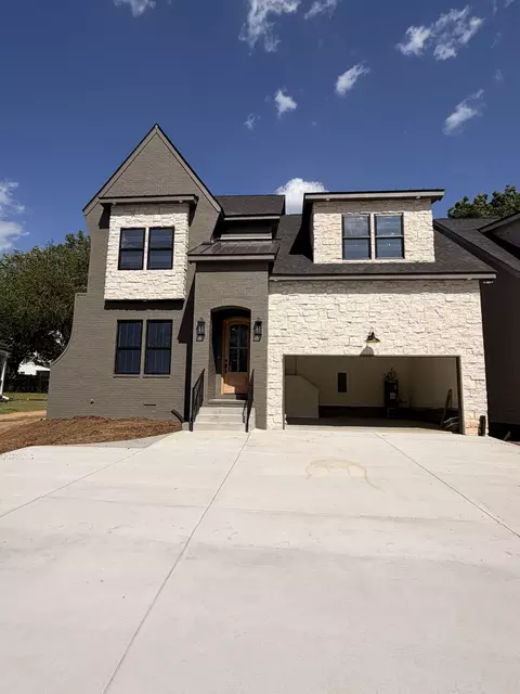 2308 Burns St, Nashville, TN 37216