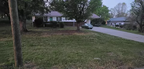 806 Bennett St, Sweetwater, TN 37874