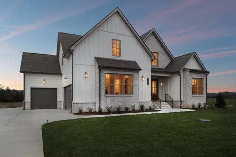 1900 Martha Washington Way, Murfreesboro, TN 37130