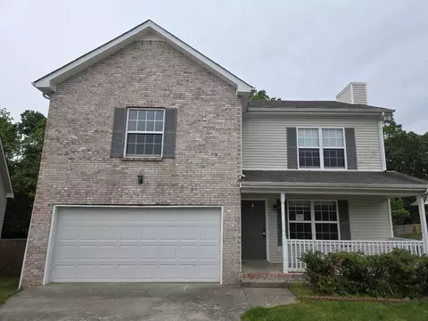 3499 Oak Creek Dr, Clarksville, TN 37040