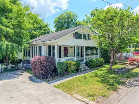 605 Shoemaker St, Athens, TN 37303
