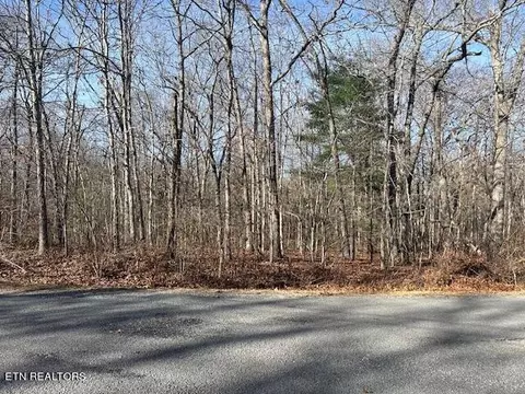 9142 Weketa Cir, Crossville, TN 38572