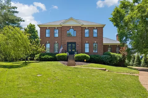 911 Riverbend Rd, Nashville, TN 37221
