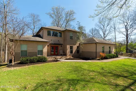 12624 Red Fox Dr, Knoxville, TN 37922