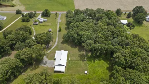 311 Nash Ln, Estill Springs, TN 37330