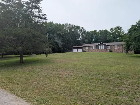 152 Snug Harbor Dr, Hendersonville, TN 37075