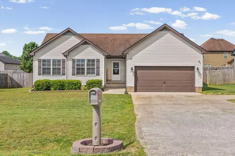 580 Tracy Ln, Clarksville, TN 37040