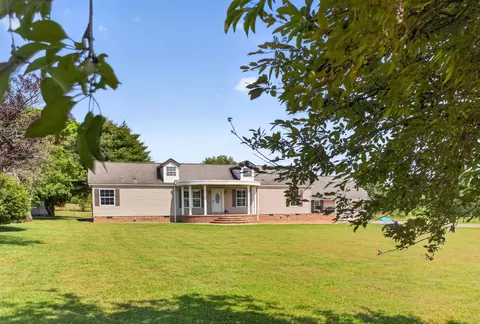 2673 Mcknight Rd, Culleoka, TN 38451
