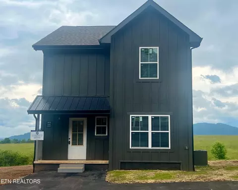 972 Lacy Ct, Sevierville, TN 37862