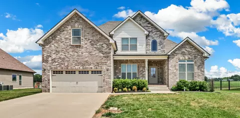 717 High Plains Dr, Clarksville, TN 37043