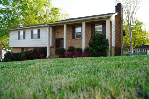 952 Wyndsor Dr, Hixson, TN 37343