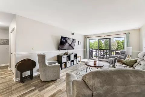 200 Sanders Ferry Rd #2210, Hendersonville, TN 37075