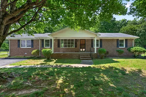 2818 Blue Springs Rd, Smithville, TN 37166
