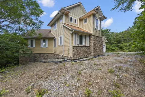 Exterior - 201 Roarks Ridge Rd, Decherd, TN 37324 photo 4 of 10