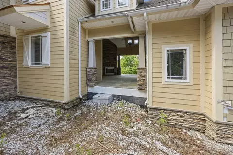 Exterior - 201 Roarks Ridge Rd, Decherd, TN 37324 photo 8 of 10