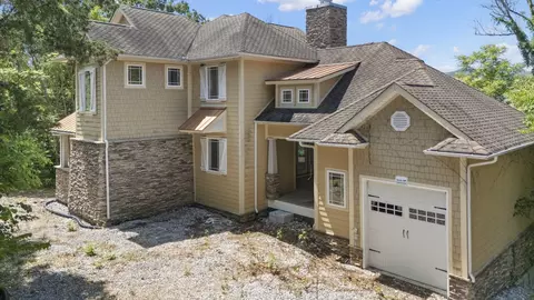 Exterior - 201 Roarks Ridge Rd, Decherd, TN 37324 photo 1 of 10