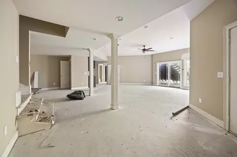 Living - 201 Roarks Ridge Rd, Decherd, TN 37324 photo 5 of 7
