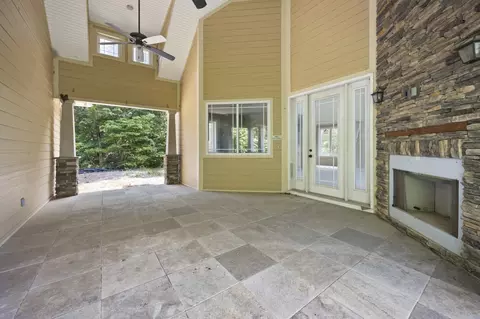 Exterior - 201 Roarks Ridge Rd, Decherd, TN 37324 photo 7 of 10